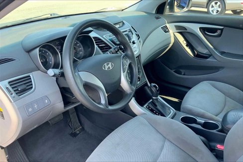 Used 2014 Hyundai Elantra SE image 16