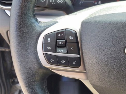 Used 2022 Ford Explorer XLT w/ Equipment Group 202A image 24
