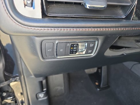 Used 2021 Lincoln Aviator AWD image 24