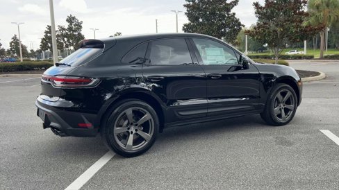 New 2026 Porsche Macan image 8