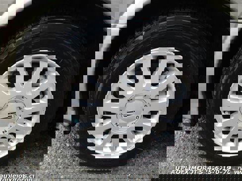 Used 2004 Lincoln LS image 4