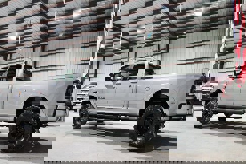 Used 2022 RAM 3500 Laramie w/ Night Edition image 7