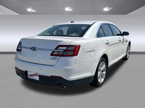 Used 2018 Ford Taurus SEL w/ Equipment Group 201A image 5