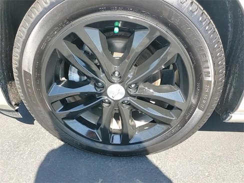 Used 2016 Chevrolet Malibu LT image 8