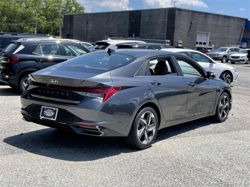 Certified 2022 Hyundai Elantra SEL w/ Convenience + Premium Package image 7