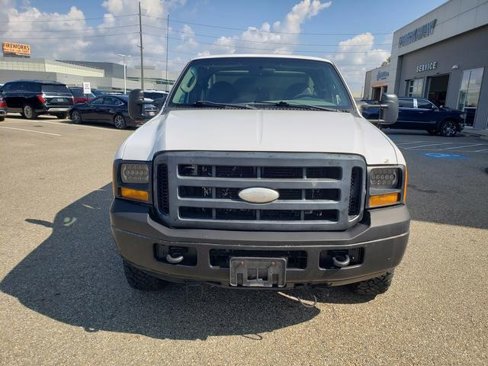 Used 2006 Ford F350 XL image 3
