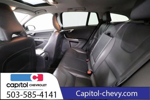 Used 2018 Volvo V60 T5 Cross Country w/ Convenience Package image 29