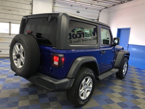Used 2018 Jeep Wrangler Sport image 4