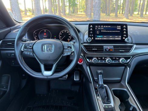 Used 2019 Honda Accord Sport image 3