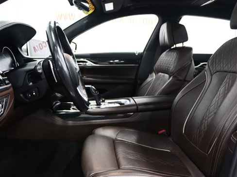 Used 2016 BMW 750i xDrive image 9