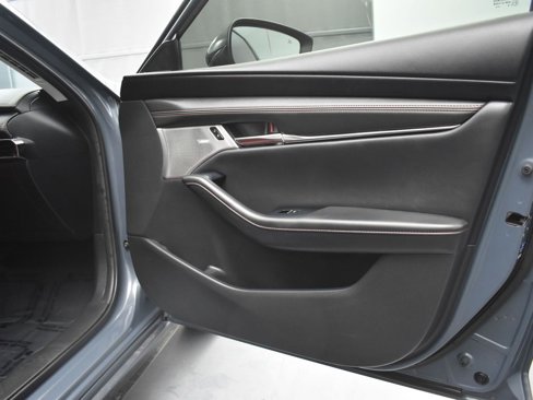 Used 2022 MAZDA MAZDA3 s image 24