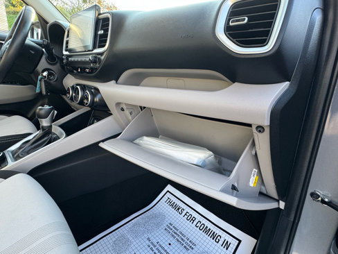 Used 2023 Hyundai Venue SEL image 32