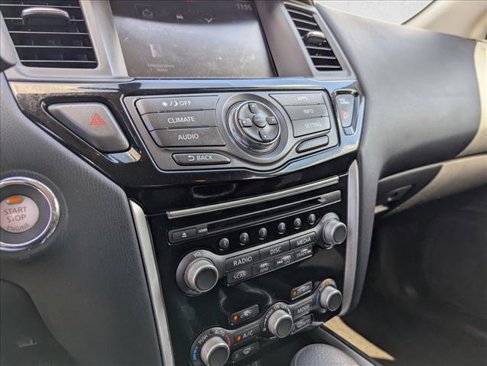 Used 2018 Nissan Pathfinder S image 20