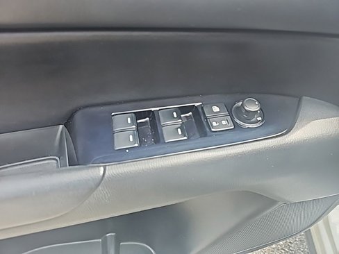 Used 2021 MAZDA CX-5 Touring image 19