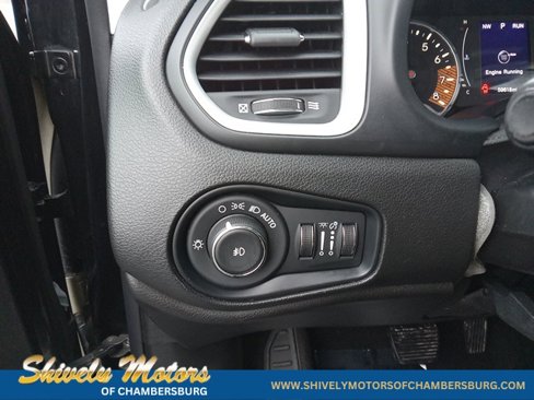 Used 2019 Jeep Renegade Latitude image 26