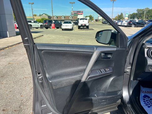 Used 2016 Toyota RAV4 LE image 11