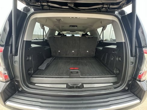 Used 2017 GMC Yukon XL Denali w/ Open Road Package image 27