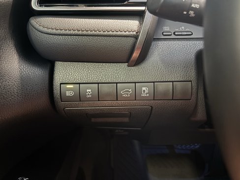Certified 2020 Toyota Camry XLE image 27