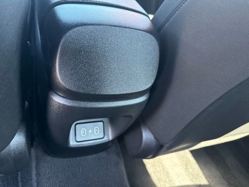 Certified 2025 Hyundai Elantra Sport image 13