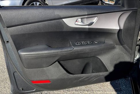 Used 2023 Kia Forte LXS image 19