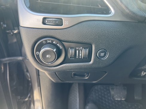 Certified 2019 Jeep Cherokee Limited image 19