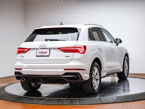 Used 2022 Audi Q3 2.0T Premium w/ Convenience Package image 7