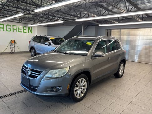 Used 2009 Volkswagen Tiguan SE image 3