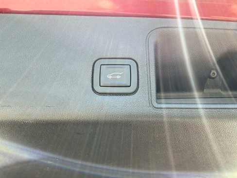 Used 2019 GMC Terrain Denali w/ Advanced Safety Package image 15