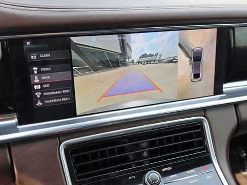 Used 2020 Porsche Panamera 4S image 19
