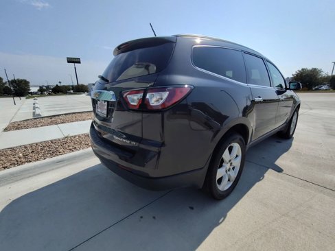 Used 2016 Chevrolet Traverse LT w/ Style and Technology Package image 6