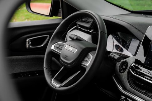 Used 2022 Jeep Compass Latitude image 24