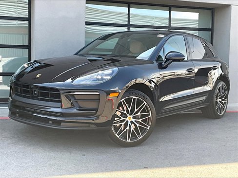 Certified 2025 Porsche Macan image 1