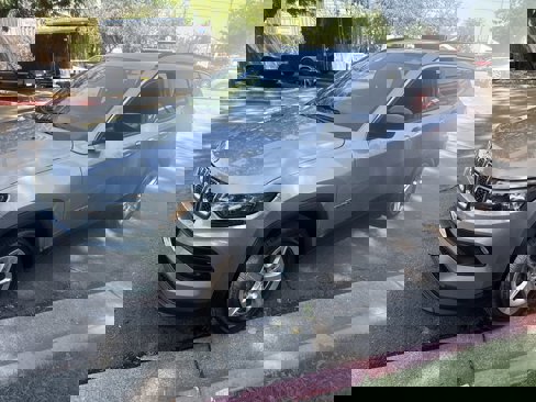 Used 2023 Jeep Compass Latitude w/ Convenience Group image 2