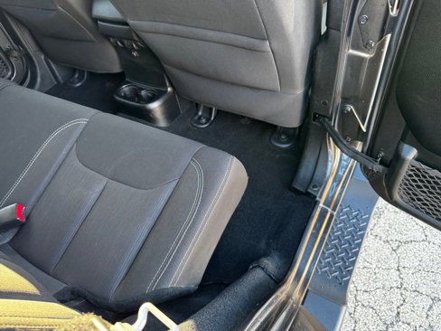 Used 2017 Jeep Wrangler Unlimited Sahara w/ Connectivity Group image 41