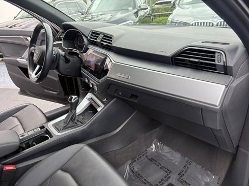 Used 2024 Audi Q3 2.0T Premium image 22
