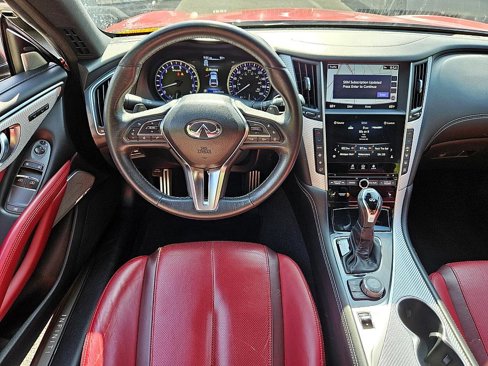 Used 2017 INFINITI Q60 Red Sport 400 image 10
