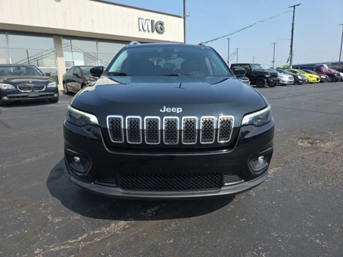 Used 2019 Jeep Cherokee Latitude Plus w/ Comfort/Convenience Group image 9