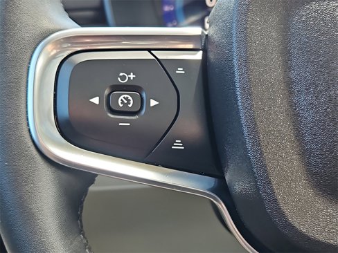 Used 2023 Volvo XC40 B5 Plus w/ Driver Assist Package image 27