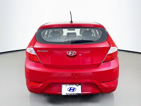 Used 2013 Hyundai Accent GS image 6