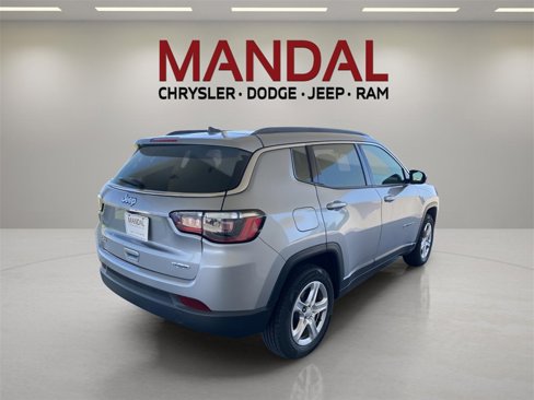 Certified 2024 Jeep Compass Latitude image 6