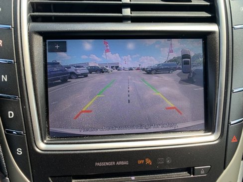 Used 2019 Lincoln Nautilus Premier image 24