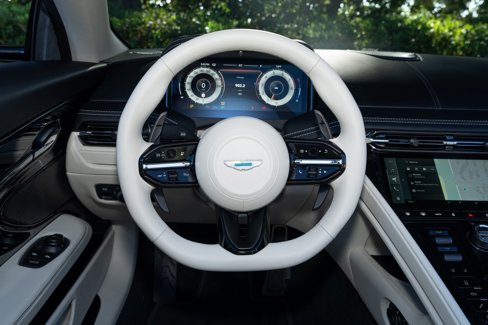 Used 2025 Aston Martin DB12 Convertible image 22