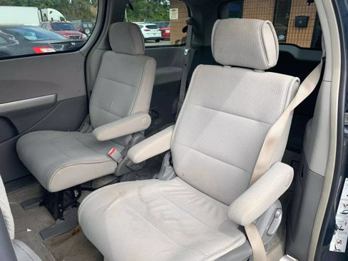 Used 2008 Nissan Quest SE w/ Seat Pkg image 11