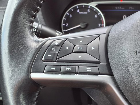 Used 2022 Nissan Sentra SV image 18