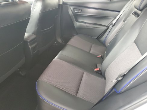 Used 2018 Toyota Corolla SE image 13