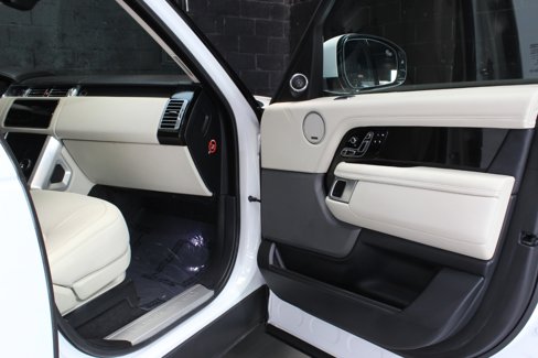 Used 2019 Land Rover Range Rover Supercharged image 24