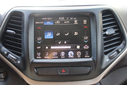 Used 2016 Jeep Cherokee Trailhawk w/ Comfort/Convenience Group image 21