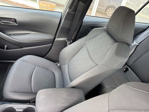 Used 2022 Toyota Corolla LE image 14