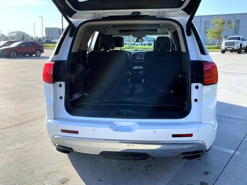 Used 2017 GMC Acadia Denali w/ Technology Package image 9