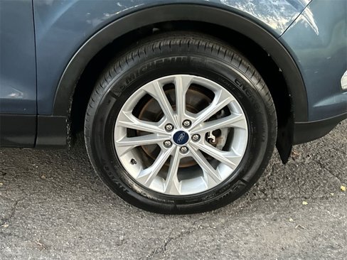 Used 2018 Ford Escape SE image 13